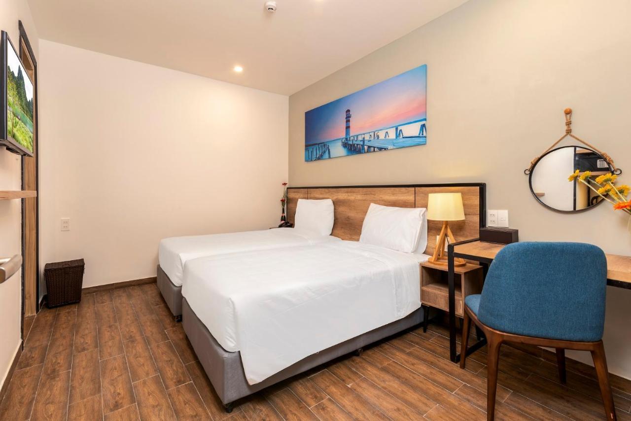 Golden Lotus Central Hotel Нячанг Экстерьер фото