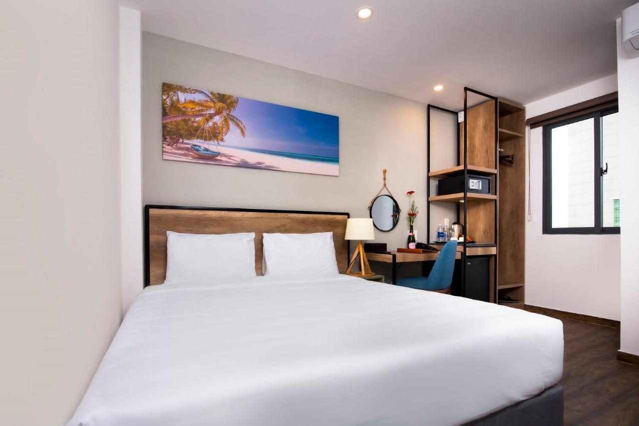 Golden Lotus Central Hotel Нячанг Экстерьер фото